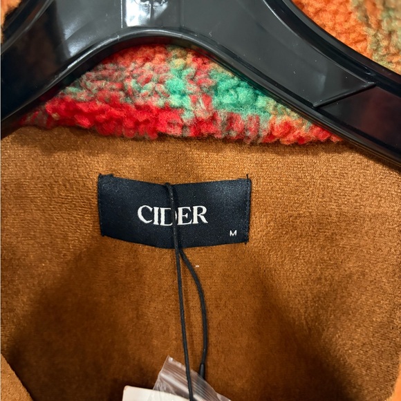 70’s Inspired Women’s Cropped Jacket from Cider - Picture 3 of 5